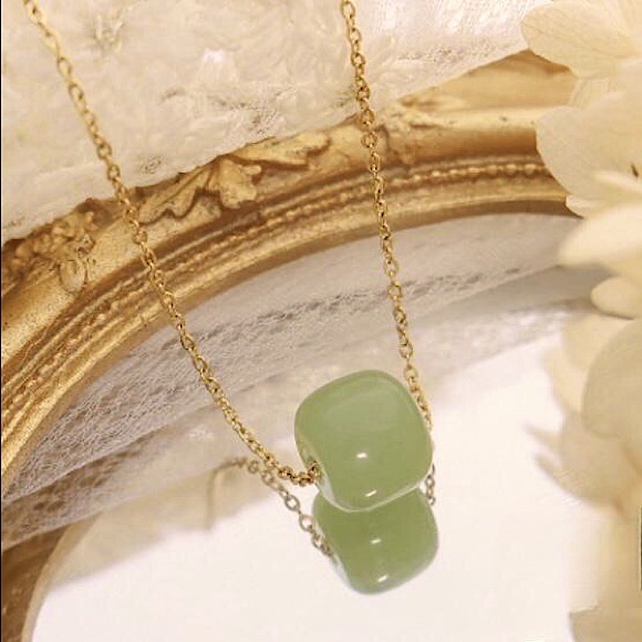 New! Jade Necklace & Bracelet Set - Picture 5 of 5